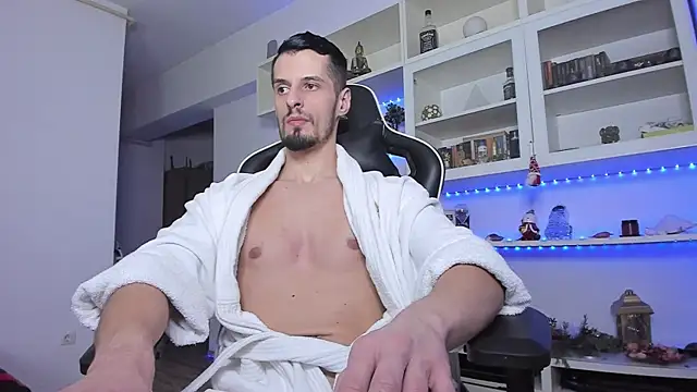 Snapshot of ToddClaytonn chatting on 01/06/25, 02:04 ToddClaytonn online show from 01/06/25, 02:04