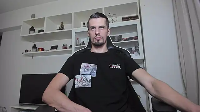 Snapshot of ToddClaytonn chatting on 10/04/25, 09:02 ToddClaytonn online show from 10/04/25, 09:02