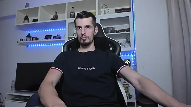 Snapshot of ToddClaytonn chatting on 10/13/25, 08:53 ToddClaytonn online show from 10/13/25, 08:53