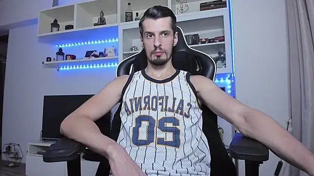 Snapshot of ToddClaytonn chatting on 10/23/25, 12:32 ToddClaytonn online show from 10/23/25, 12:32