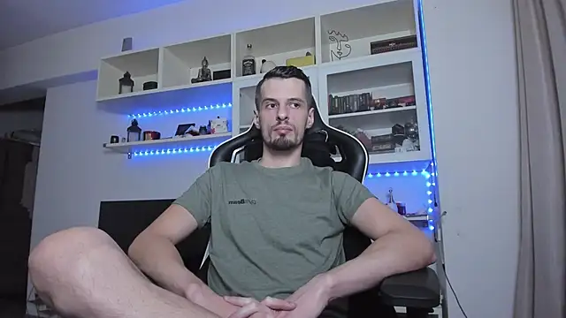 Snapshot of ToddClaytonn chatting on 11/15/25, 02:20 ToddClaytonn online show from 11/15/25, 02:20