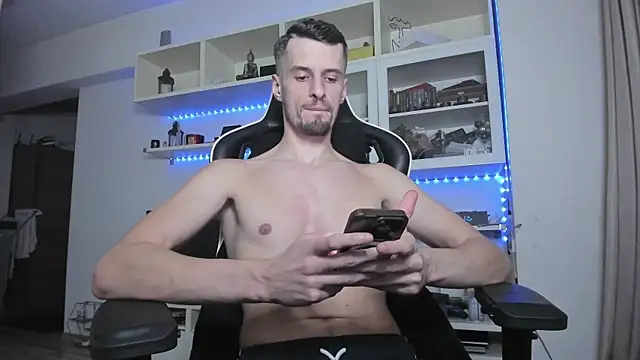 Snapshot of ToddClaytonn chatting on 12/02/25, 05:08 ToddClaytonn online show from 12/02/25, 05:08