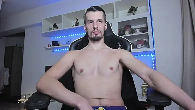 Snapshot of ToddClaytonn chatting on 12/18/25, 02:06 ToddClaytonn online show from 12/18/25, 02:06