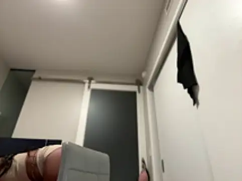 Snapshot of Naomiruty chatting on 01/05/25, 01:45 Naomiruty online show from 01/05/25, 01:45