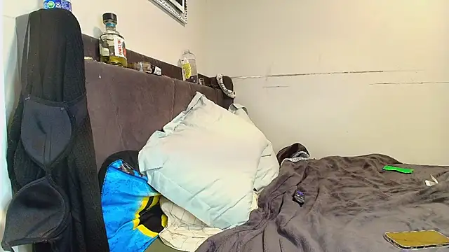 Snapshot of Naomiruty chatting on 09/12/25, 01:49 Naomiruty online show from 09/12/25, 01:49