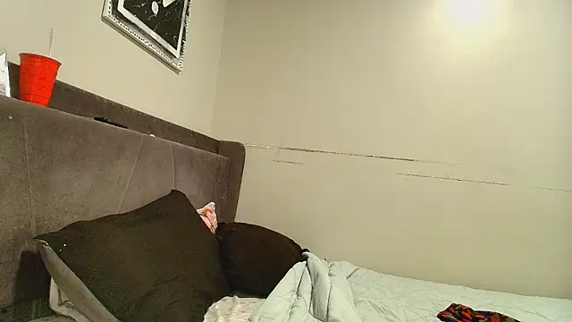 Snapshot of Naomiruty chatting on 10/29/25, 02:03 Naomiruty online show from 10/29/25, 02:03