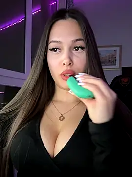 EricaWalls online show from 12/01/25, 05:18