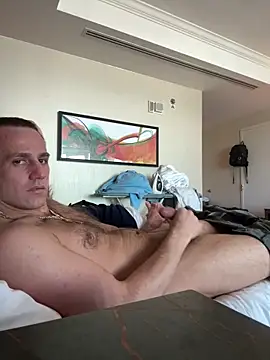 PeytonJohnn online show from 10/04/25, 05:00