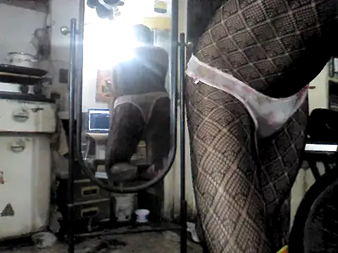 Snapshot of tu_poeta chatting on 11/10/25, 12:20 tu poeta online show from 11/10/25, 12:20