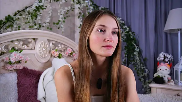 MonaEldon online show from 11/28/25, 02:03