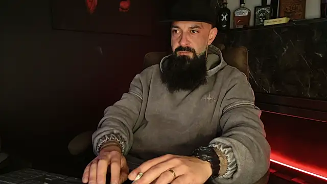 Snapshot of axxelrich_ chatting on 12/02/25, 05:46 axxelrich online show from 12/02/25, 05:46