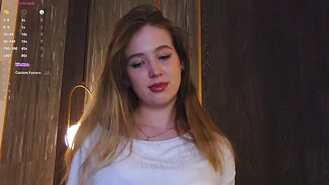 LoraineLuff online show from 02/09/25, 02:50