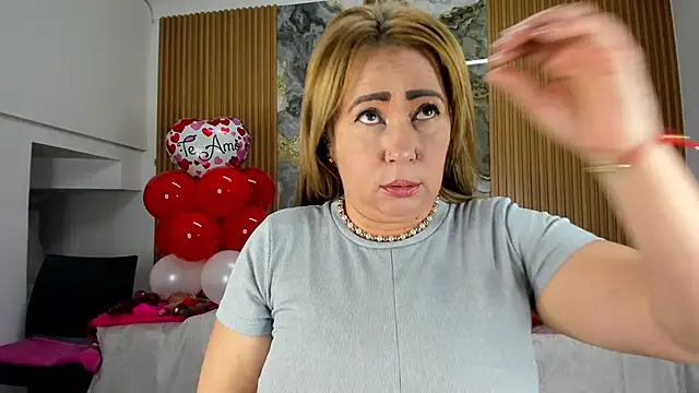 Danna topless online show from 03/10/25, 12:04