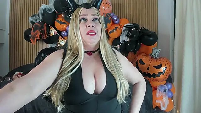 Danna topless online show from 11/01/25, 12:07