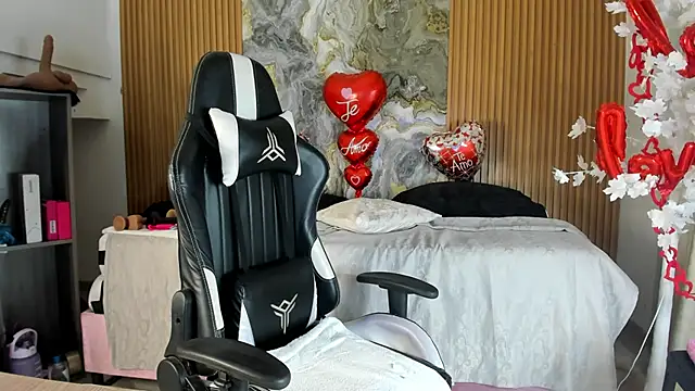 Danna topless online show from 03/16/26, 12:09