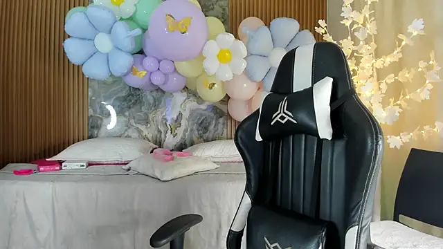 Danna topless online show from 04/01/26, 12:06