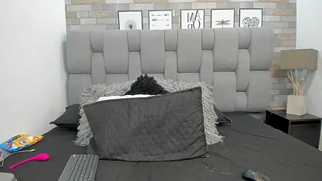 KariinaTaylor online show from 10/27/25, 06:34