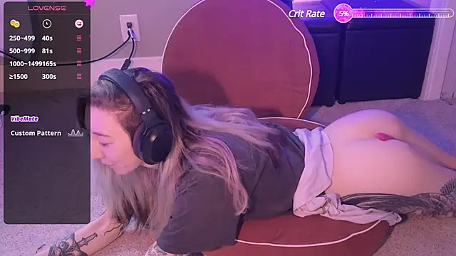 lovelylucyy online show from 12/08/24, 07:32