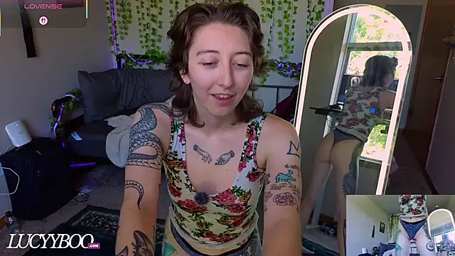 lovelylucyy online show from 07/09/26, 09:41
