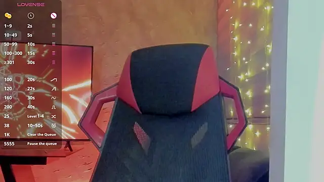 Snapshot of Charlotte_greys chatting on 02/09/25, 01:44 Charlotte greys online show from 02/09/25, 01:44