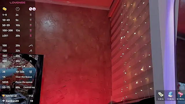 Snapshot of Charlotte_greys chatting on 02/18/25, 01:21 Charlotte greys online show from 02/18/25, 01:21