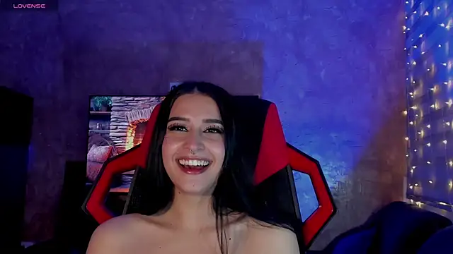 Snapshot of Charlotte_greys chatting on 03/20/25, 03:56 Charlotte greys online show from 03/20/25, 03:56