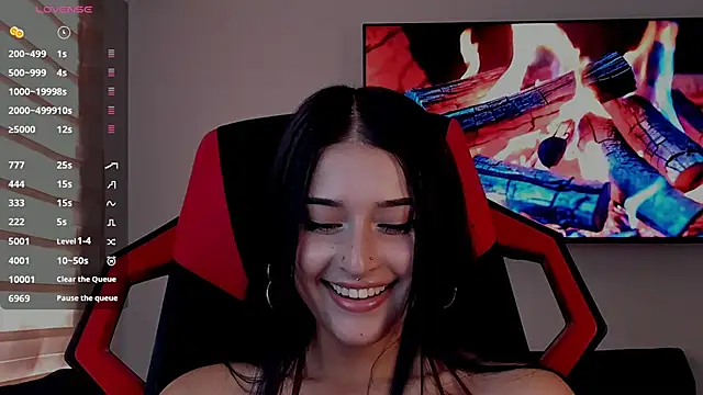 Snapshot of Charlotte_greys chatting on 09/12/25, 07:36 Charlotte greys online show from 09/12/25, 07:36