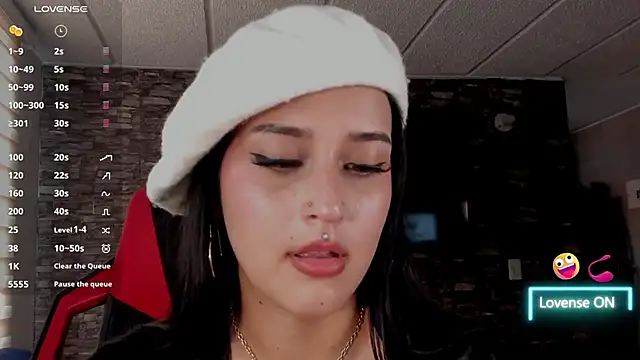 Charlotte greys online show from 04/10/26, 09:19