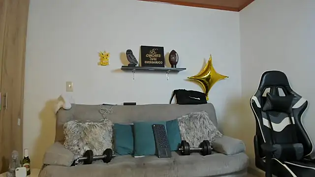 julian wallace online show from 12/15/25, 06:01