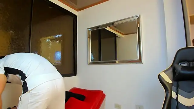 julian wallace online show from 02/04/26, 07:53