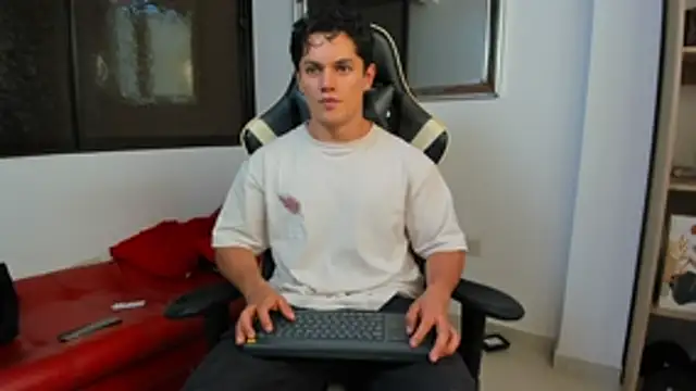 julian wallace online show from 02/08/26, 09:07