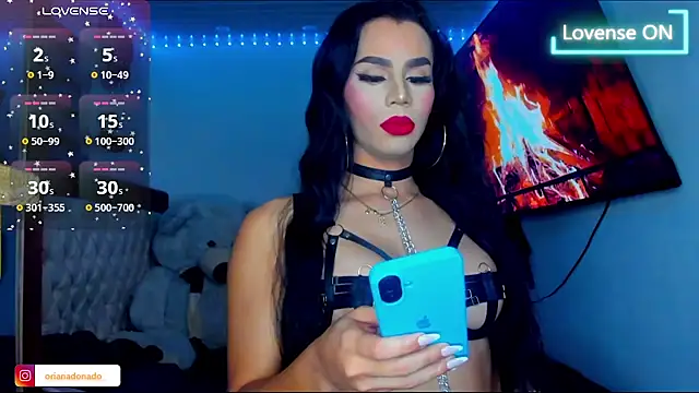 Snapshot of orianasweet_1 chatting on 10/17/25, 02:48 orianasweet 1 online show from 10/17/25, 02:48