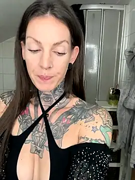 BrownieyQueen online show from 11/05/25, 05:13