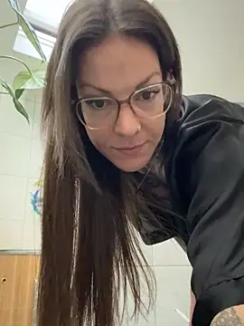 BrownieyQueen online show from 11/06/25, 06:25