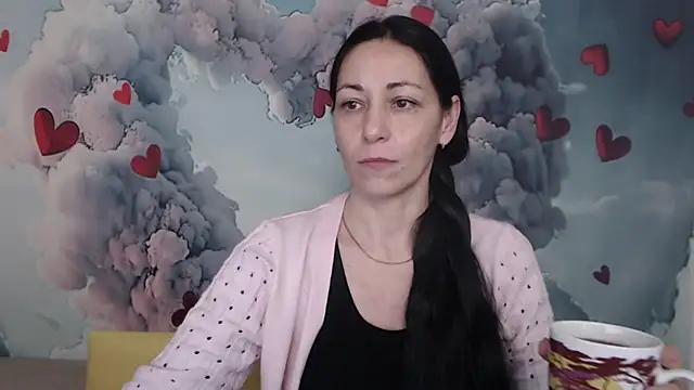 Snapshot of LiluGrants chatting on 03/08/25, 04:45 LiluGrants online show from 03/08/25, 04:45