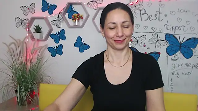 Snapshot of LiluGrants chatting on 03/19/25, 10:09 LiluGrants online show from 03/19/25, 10:09