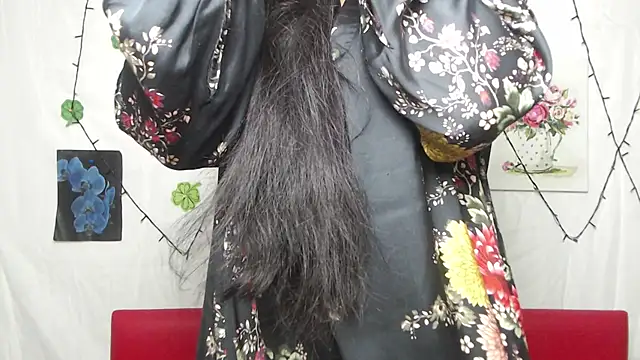 Snapshot of LiluGrants chatting on 03/21/25, 01:13 LiluGrants online show from 03/21/25, 01:13