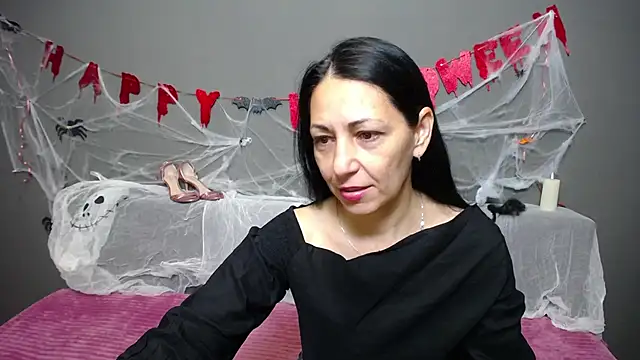 Snapshot of LiluGrants chatting on 10/26/25, 07:09 LiluGrants online show from 10/26/25, 07:09