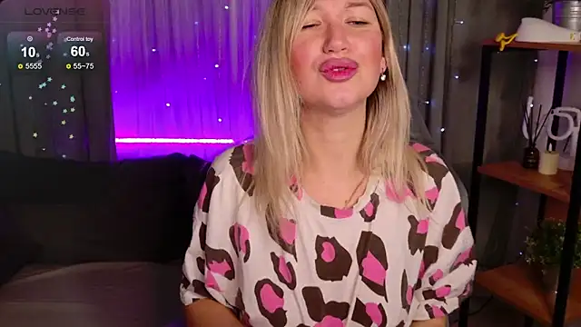 MilaBott online show from 12/01/25, 08:03