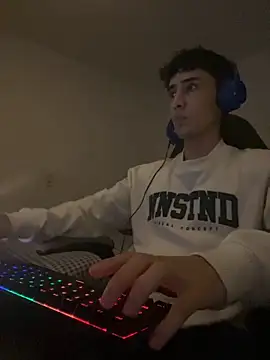 gojo satoru 18 online show from 10/28/25, 03:43