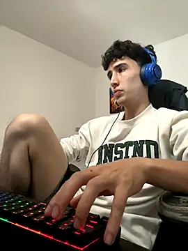 gojo satoru 18 online show from 10/28/25, 04:42