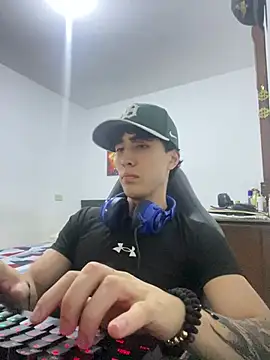 gojo satoru 18 online show from 04/06/26, 03:04