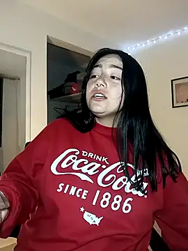 Snapshot of helena_smith chatting on 12/20/24, 07:44 helena smith online show from 12/20/24, 07:44