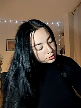 Snapshot of helena_smith chatting on 03/04/25, 04:49 helena smith online show from 03/04/25, 04:49