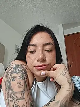 helena smith online show from 04/19/26, 06:43