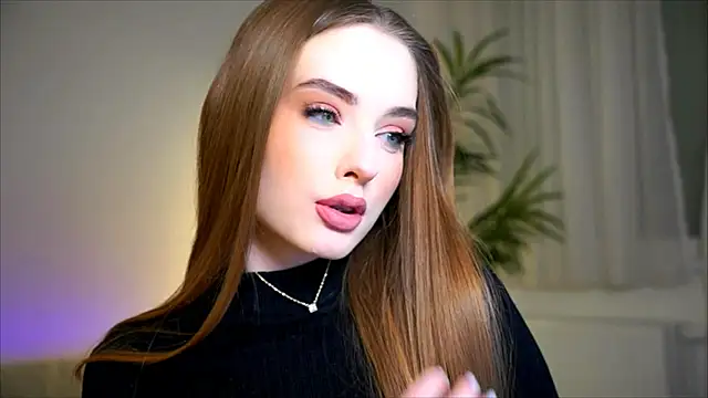 petitegonwiild online show from 10/12/25, 10:20