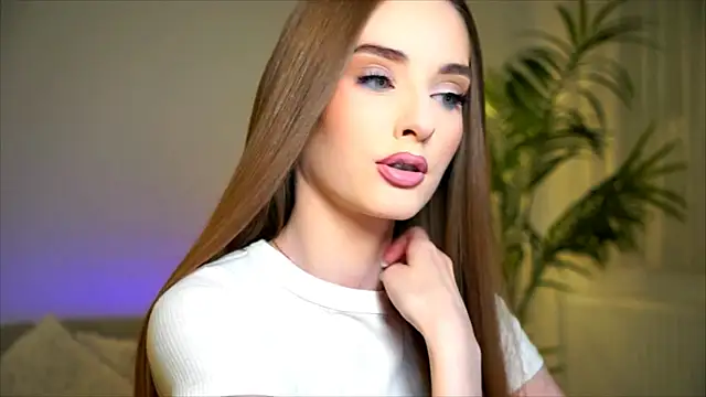 petitegonwiild online show from 11/29/25, 12:02