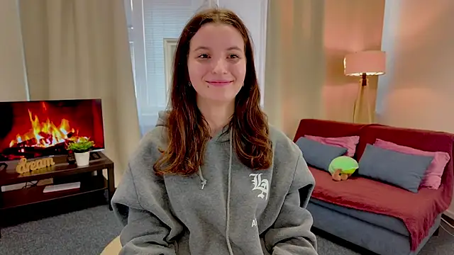 LunaRayy online show from 04/21/26, 04:23