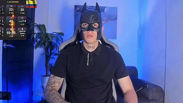 Yeiko Romero  online show from 10/31/25, 05:36