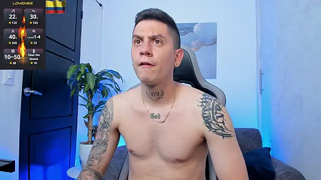 Yeiko Romero  online show from 11/19/25, 10:21